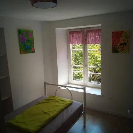 Apartment L'oasis: Centre-ville Retreat With Private Garden *